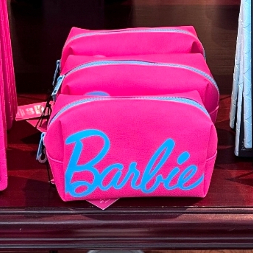 Barbie Makeup Bag - Picture 7 of 11